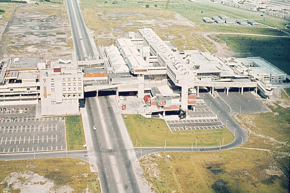 Cumbernauld town centre (JR James Archive/Flickr)